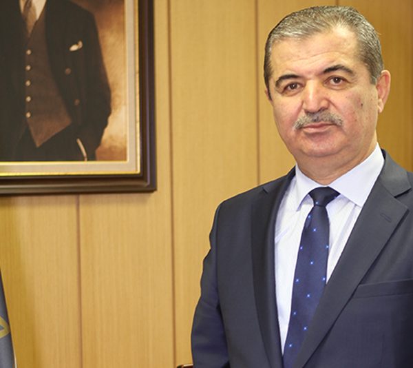 yildiz-teknik-universitesi-rektoru